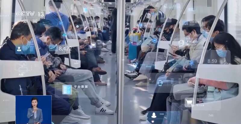 拼西凑DeepSeek教程卖课冰球突破技巧转发提醒！有人东(图2)